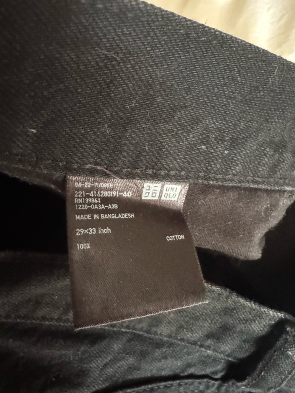 Uniqlo U Black Curve Denim Size 29. - Picture 3 of 4